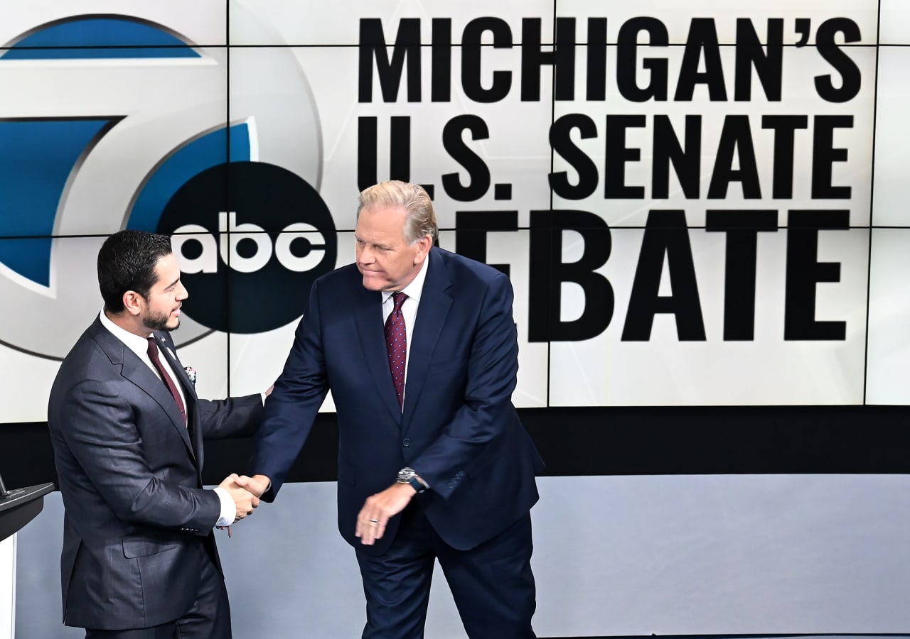 A bigger-than-expected win for Democrats in the midterms could deliver ‘short-lived weakness’ for stocks, strategists say — Bangalore Business news